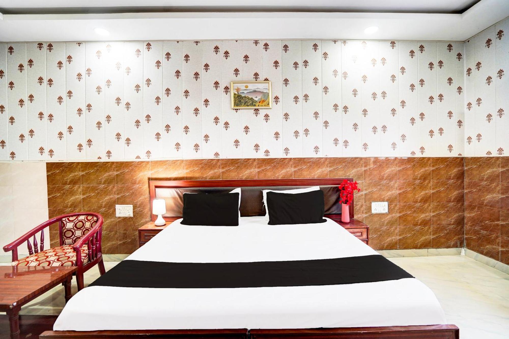 Hotel O Nova Resorts & Luxury Farm Raebareli Extérieur photo